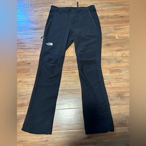 Womens Sz med Northface pants. Great for hiking and/or mtn biking super slimming